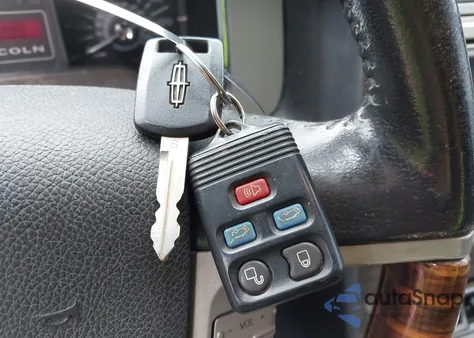 2007 Lincoln Navigator Ultimate from USA, damaged, VIN 5LMFU27557LJ14895